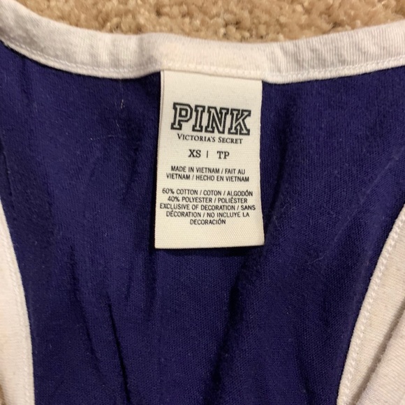 Clothes - Picture 6 of 6